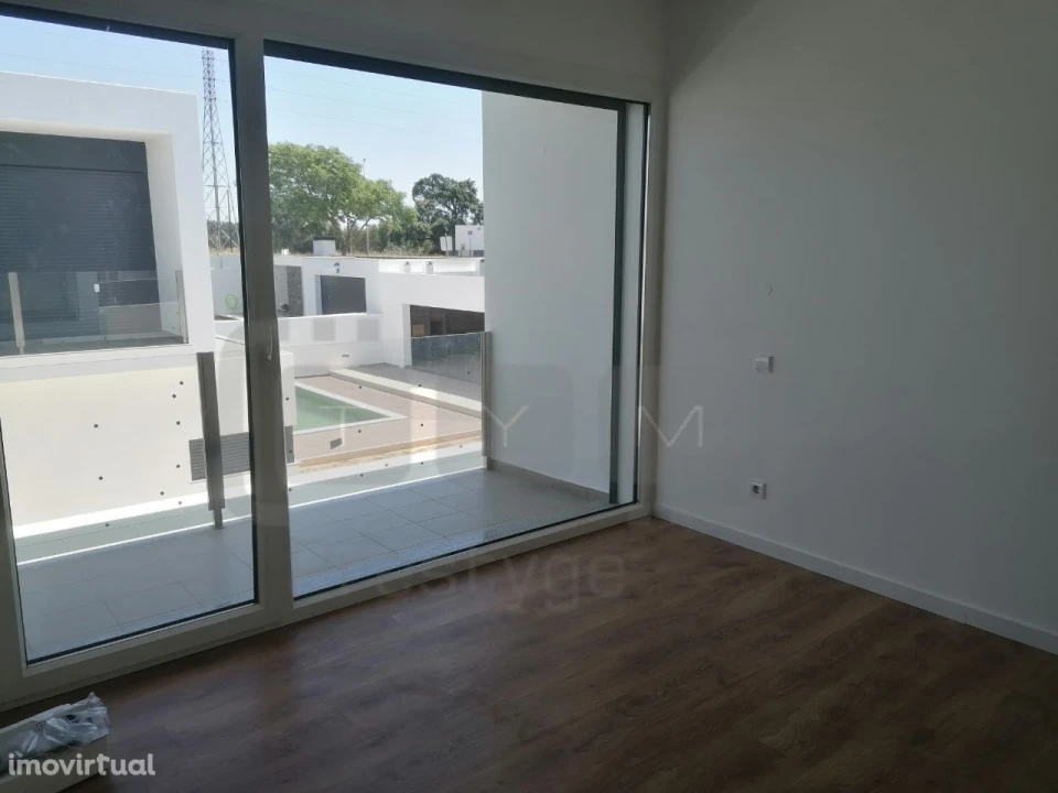 Moradia T5 para Venda em Nossa Sra de Fatima Foto 8