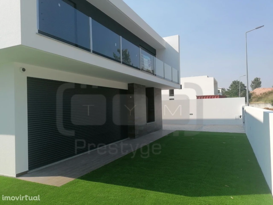 Moradia T5 para Venda em Nossa Sra de Fatima Foto 3