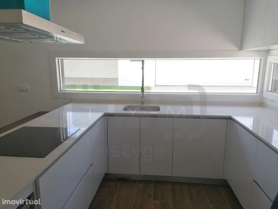 Moradia T5 para Venda em Nossa Sra de Fatima Foto 7