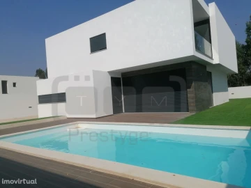 Moradia T5 para Venda em Nossa Sra de Fatima