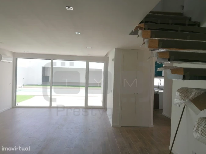 Moradia T5 para Venda em Nossa Sra de Fatima Foto 9