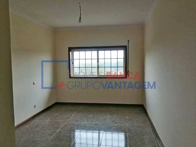Apartamento T3 para Venda em Carregosa Foto 8