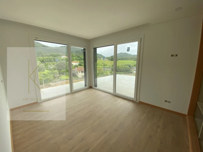 Moradia T4 para Venda em Cabração e Moreira do Lima Foto 17