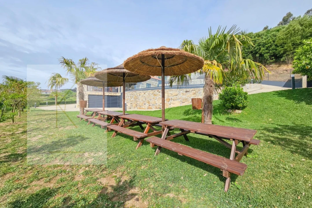 Moradia T4 para Venda em Lustosa e Barrosas (Santo Estêvão) Foto 4