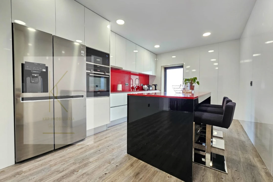 Moradia T4 para Venda em Lustosa e Barrosas (Santo Estêvão) Foto 16