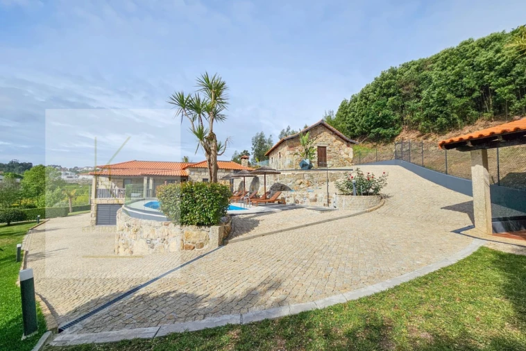 Moradia T4 para Venda em Lustosa e Barrosas (Santo Estêvão) Foto 1