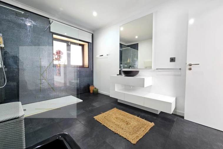 Moradia T4 para Venda em Lustosa e Barrosas (Santo Estêvão) Foto 21