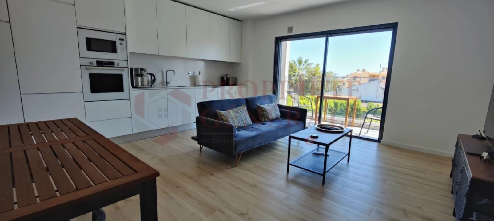 Apartamento T2 para Venda em Ferreiras Foto 2