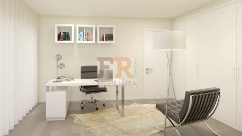 Moradia T4 para Venda em Fernao Ferro