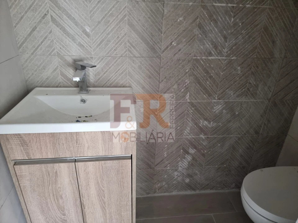 Moradia T3 para Venda em Fernao Ferro Foto 19