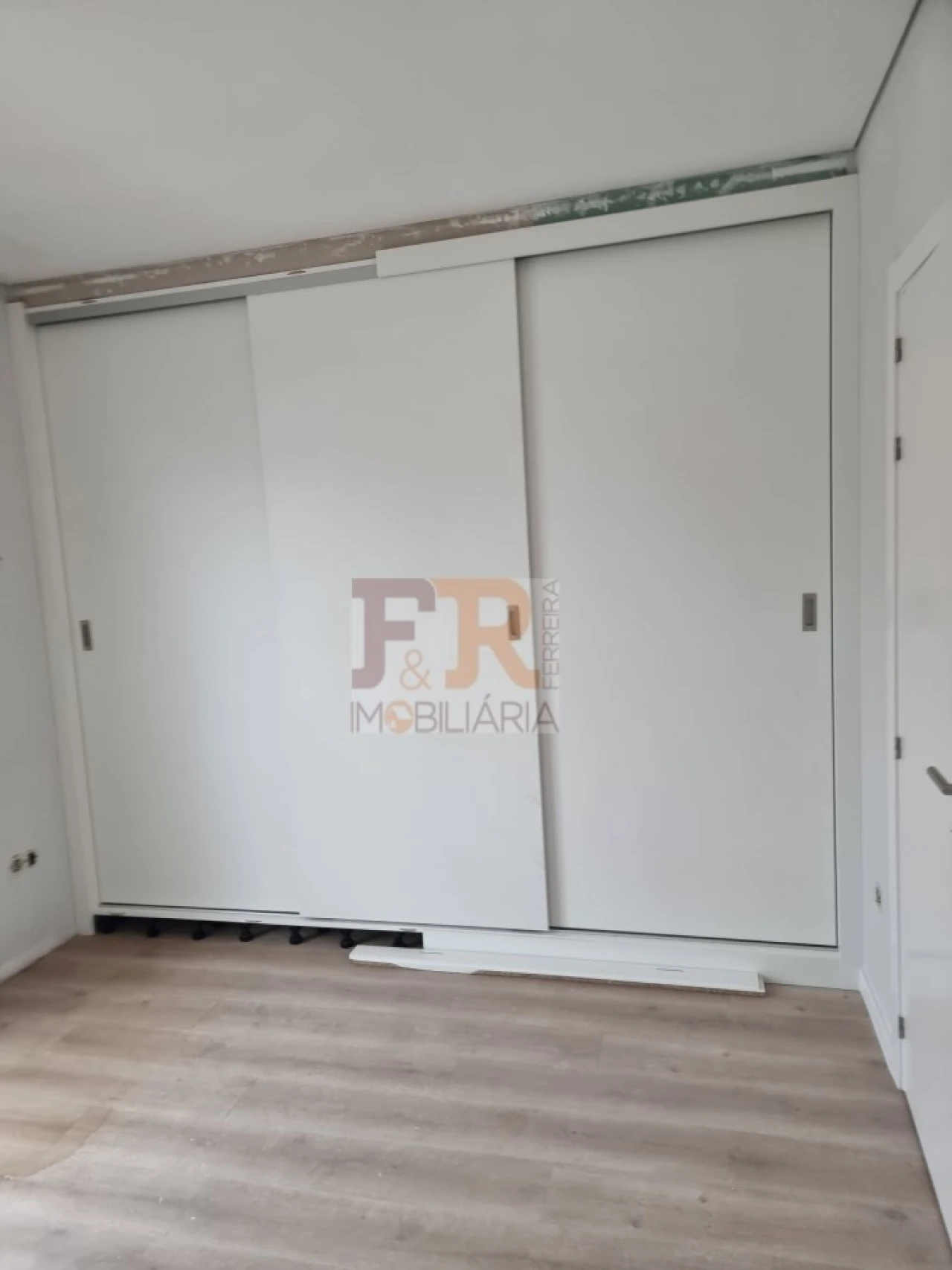 Moradia T3 para Venda em Fernao Ferro Foto 25