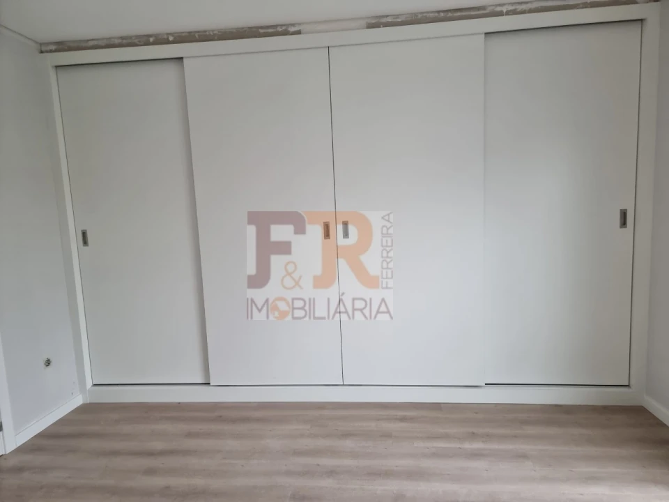 Moradia T3 para Venda em Fernao Ferro Foto 31