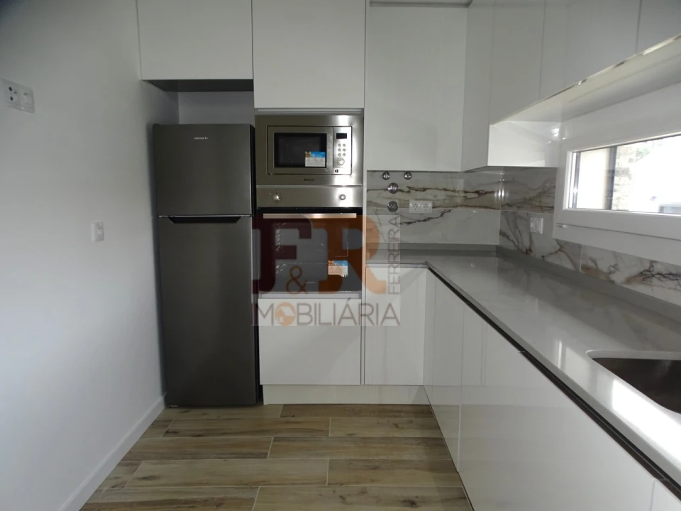 Moradia T3 para Venda em Fernao Ferro Foto 13
