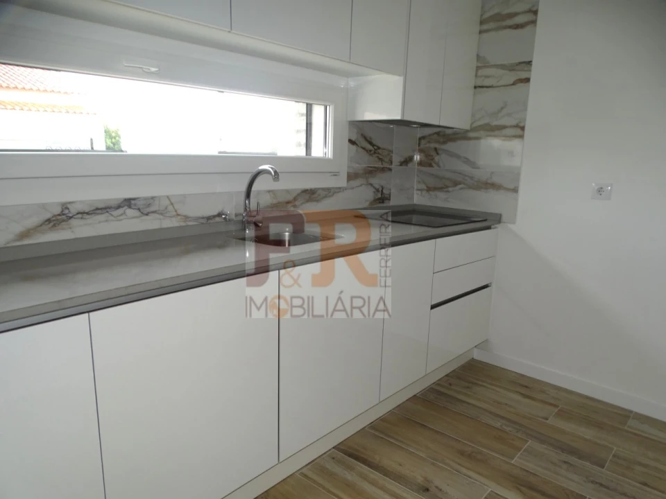 Moradia T3 para Venda em Fernao Ferro Foto 15