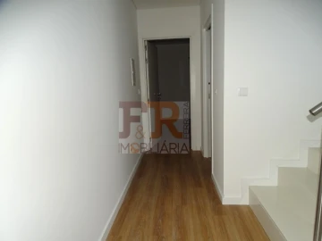 Moradia T3 para Venda em Fernao Ferro
