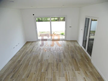 Moradia T3 para Venda em Fernao Ferro