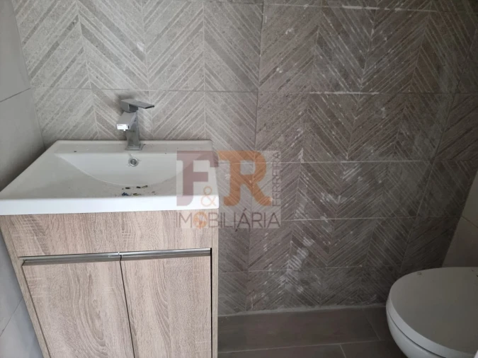 Moradia T3 para Venda em Fernao Ferro Foto 19