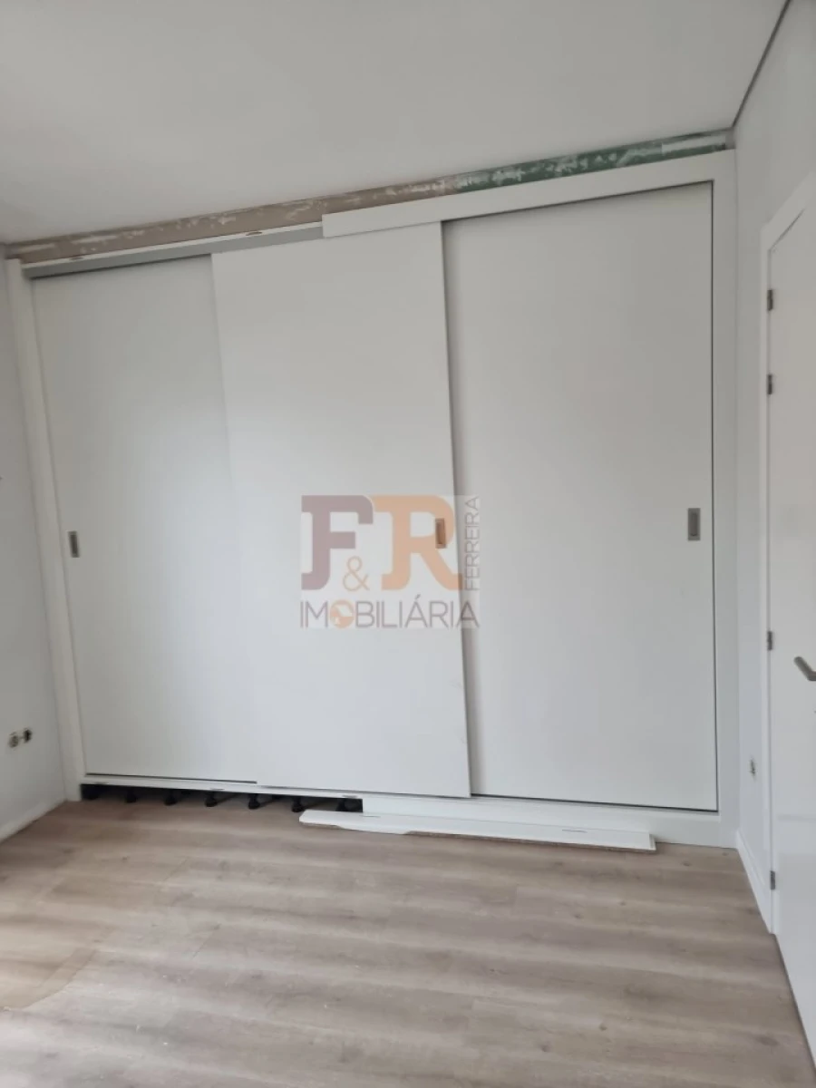 Moradia T3 para Venda em Fernao Ferro Foto 25