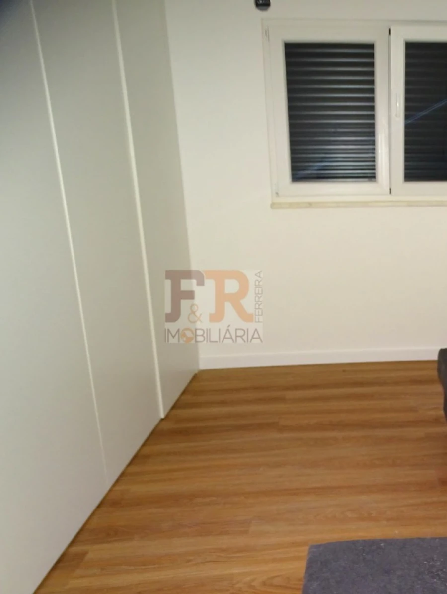 Moradia T3 para Venda em Fernao Ferro Foto 49