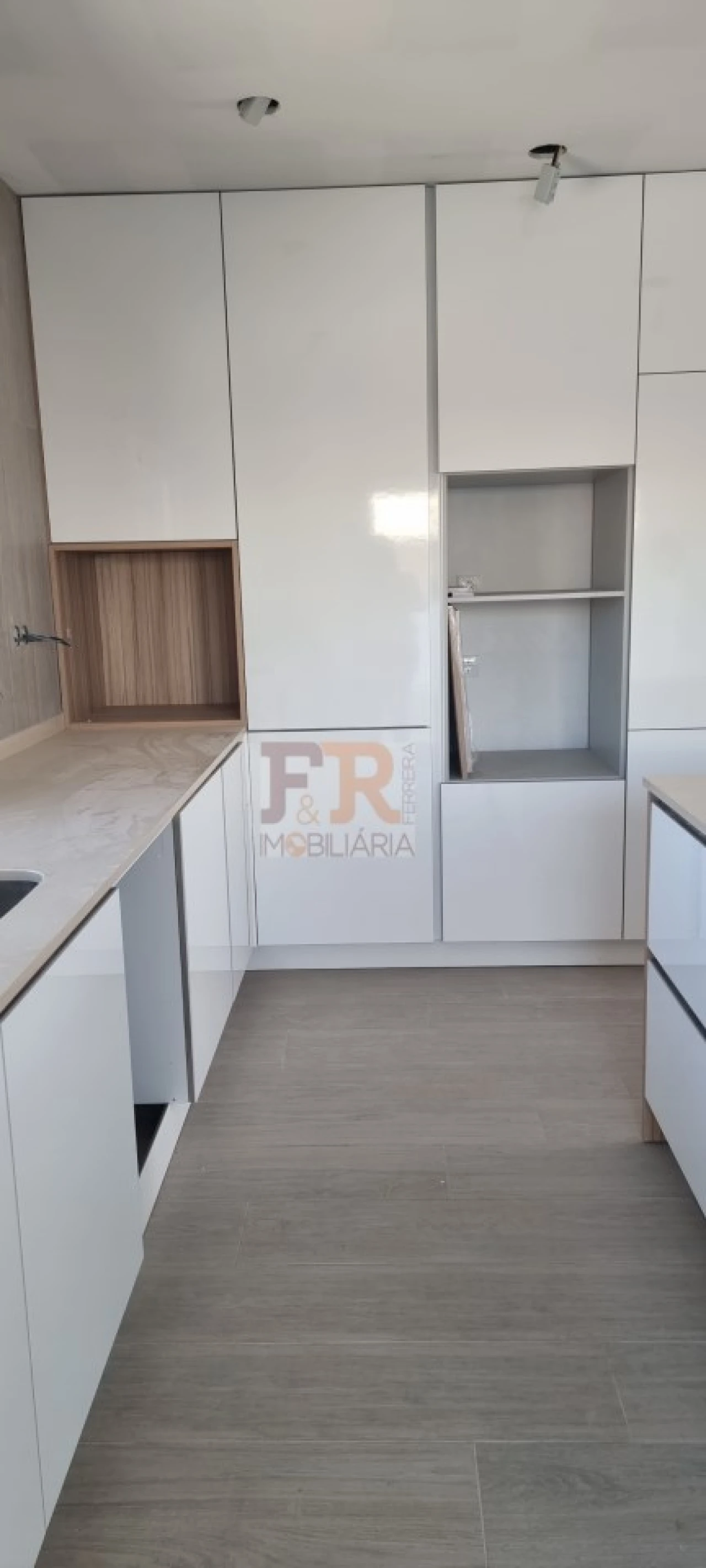 Moradia T4 para Venda em Fernao Ferro Foto 4