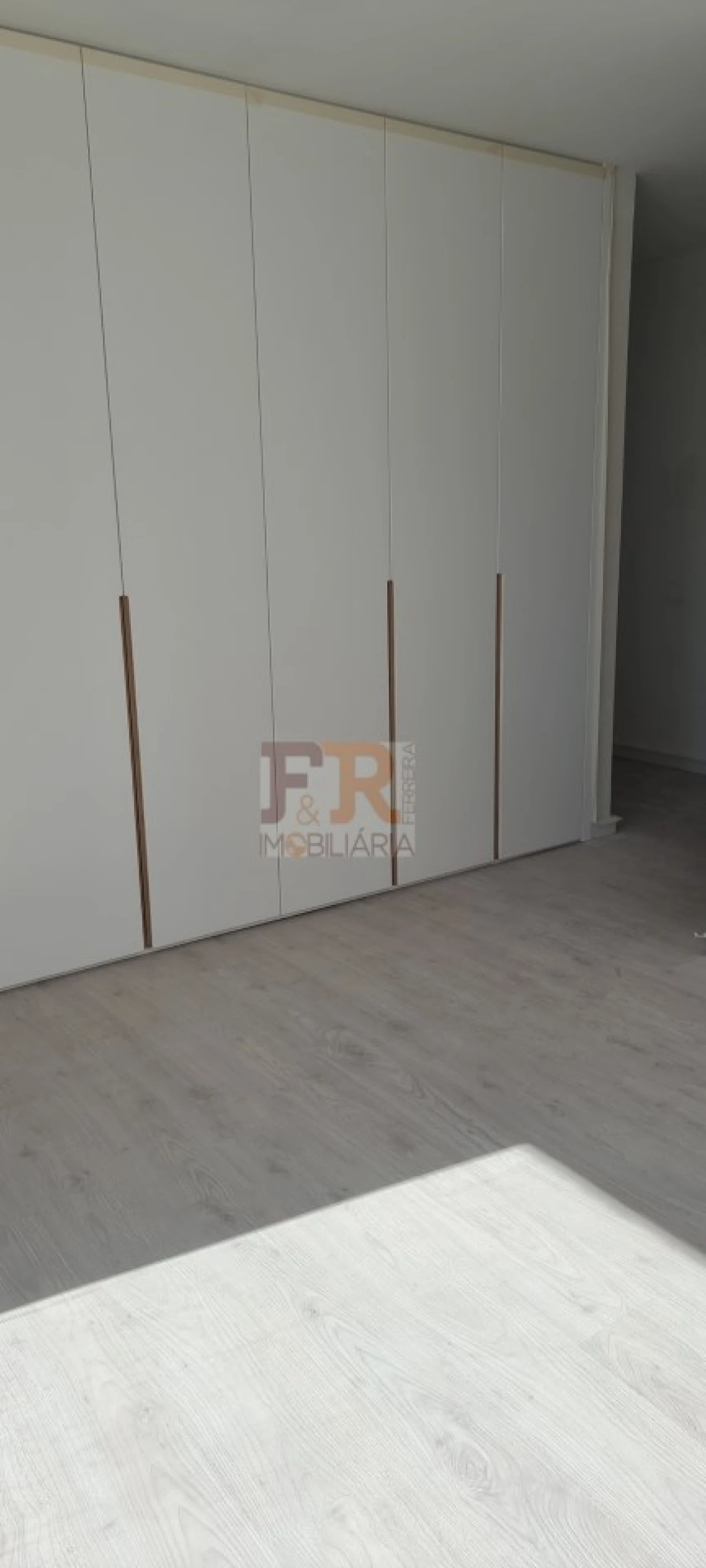 Moradia T4 para Venda em Fernao Ferro Foto 14