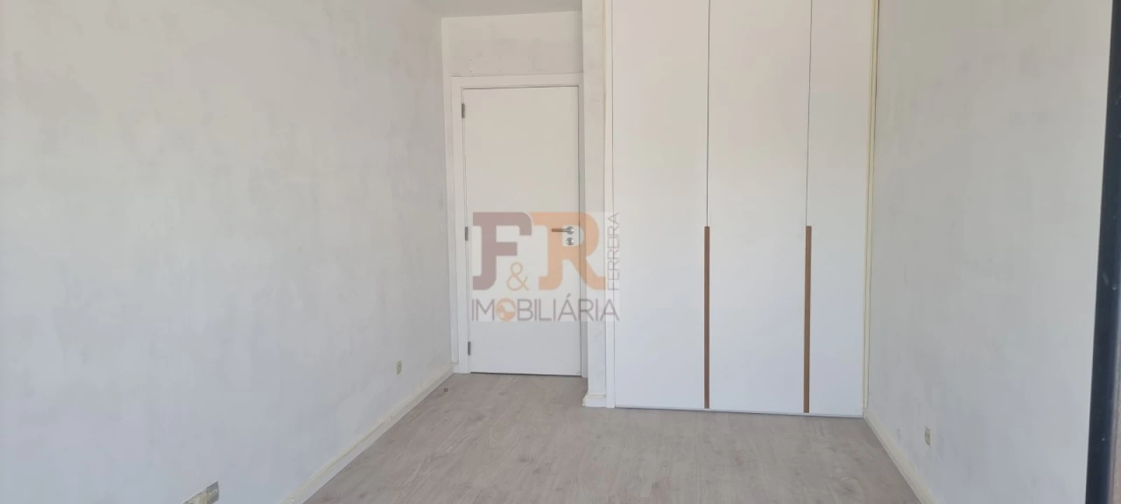 Moradia T4 para Venda em Fernao Ferro Foto 21
