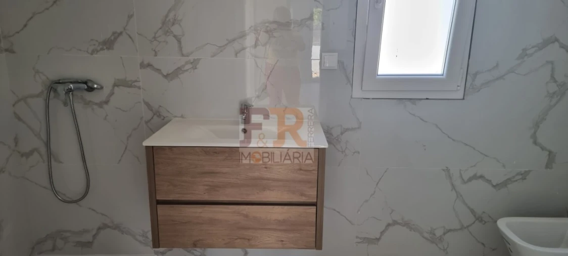 Moradia T4 para Venda em Fernao Ferro Foto 18