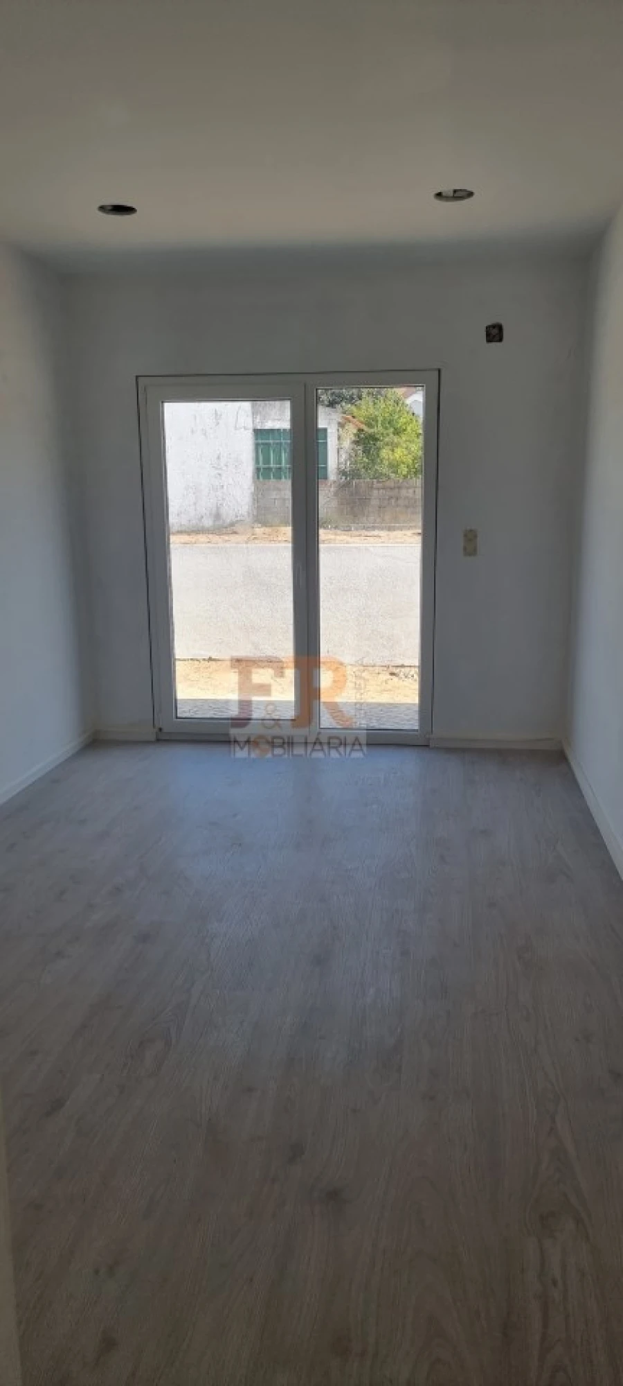 Moradia T4 para Venda em Fernao Ferro Foto 23
