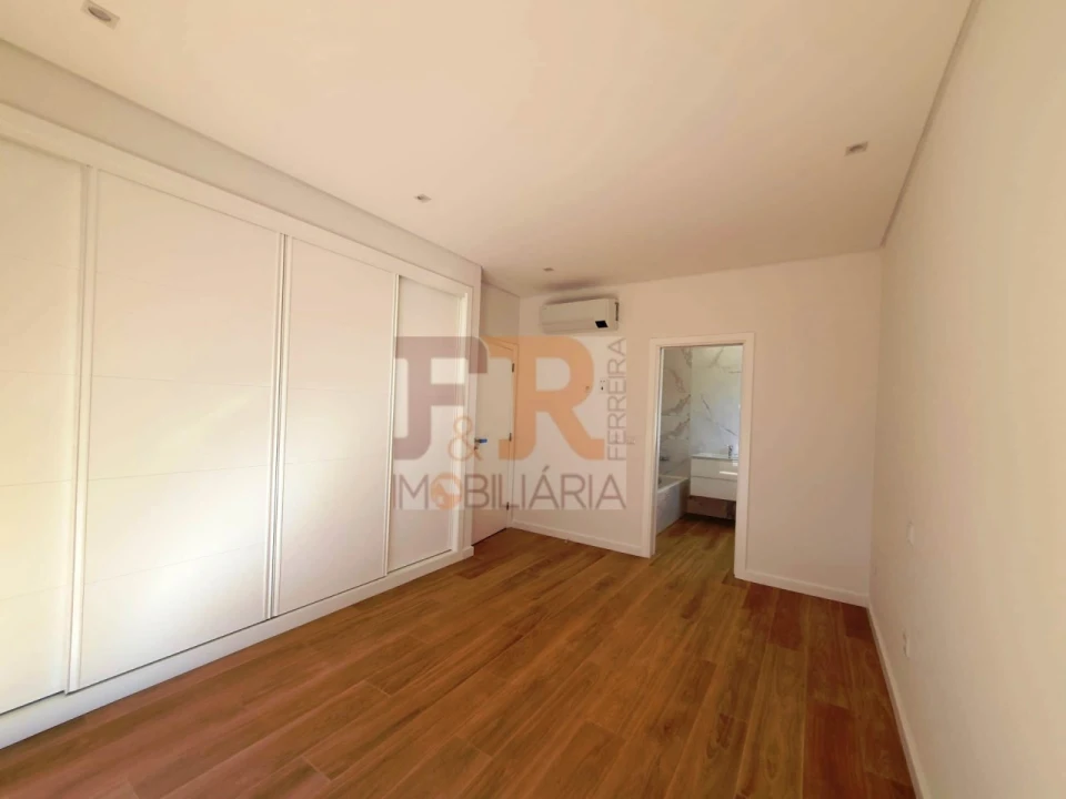 Moradia T3 para Venda em Fernao Ferro Foto 23