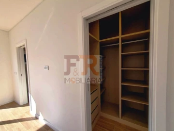 Moradia T3 para Venda em Fernao Ferro