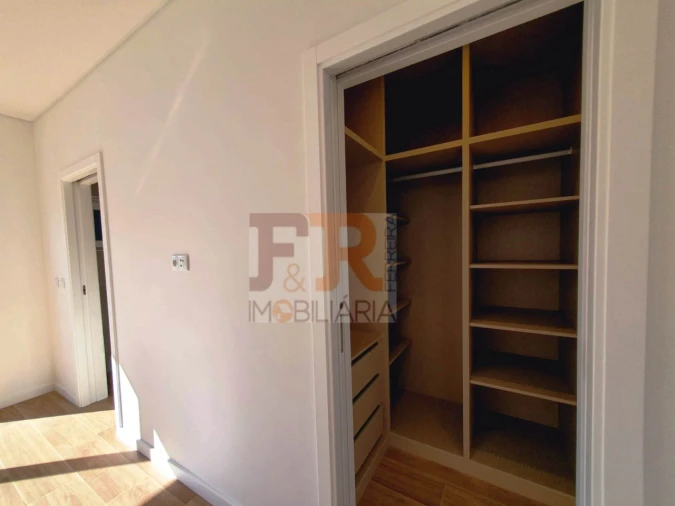 Moradia T3 para Venda em Fernao Ferro Foto 20