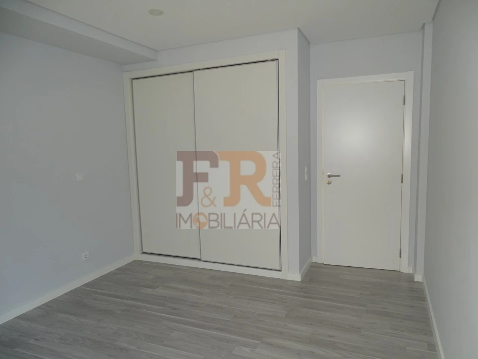 Moradia T4 para Venda em Fernao Ferro Foto 17