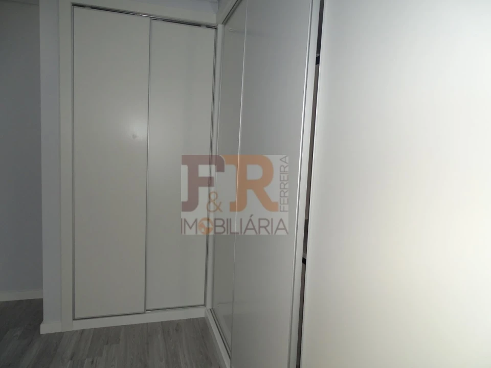 Moradia T4 para Venda em Fernao Ferro Foto 22