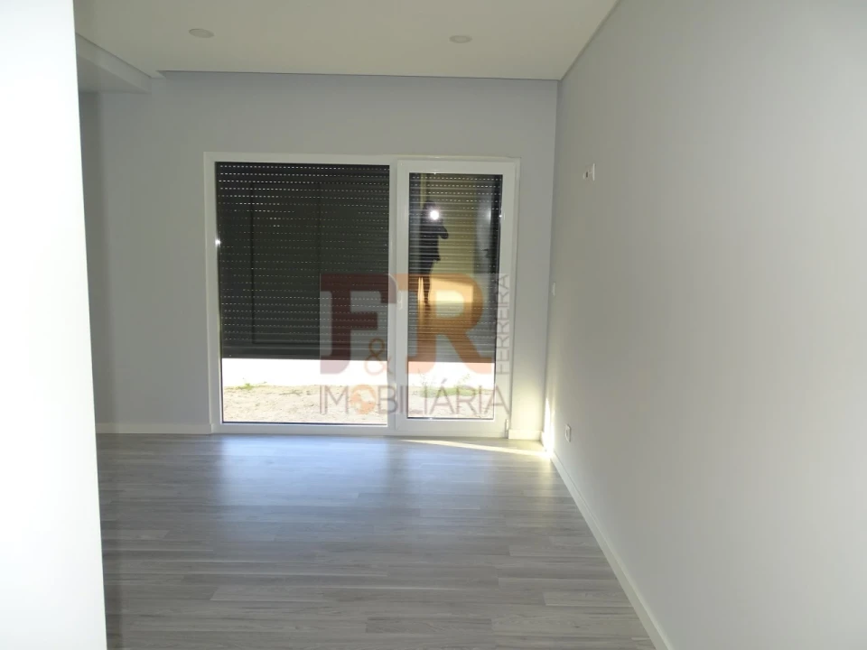 Moradia T4 para Venda em Fernao Ferro Foto 26