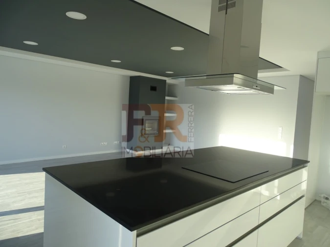 Moradia T4 para Venda em Fernao Ferro Foto 13