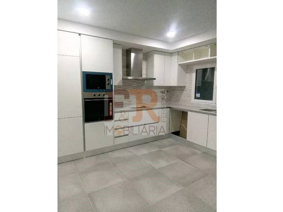 Moradia T3 para Venda em Fernao Ferro Foto 10