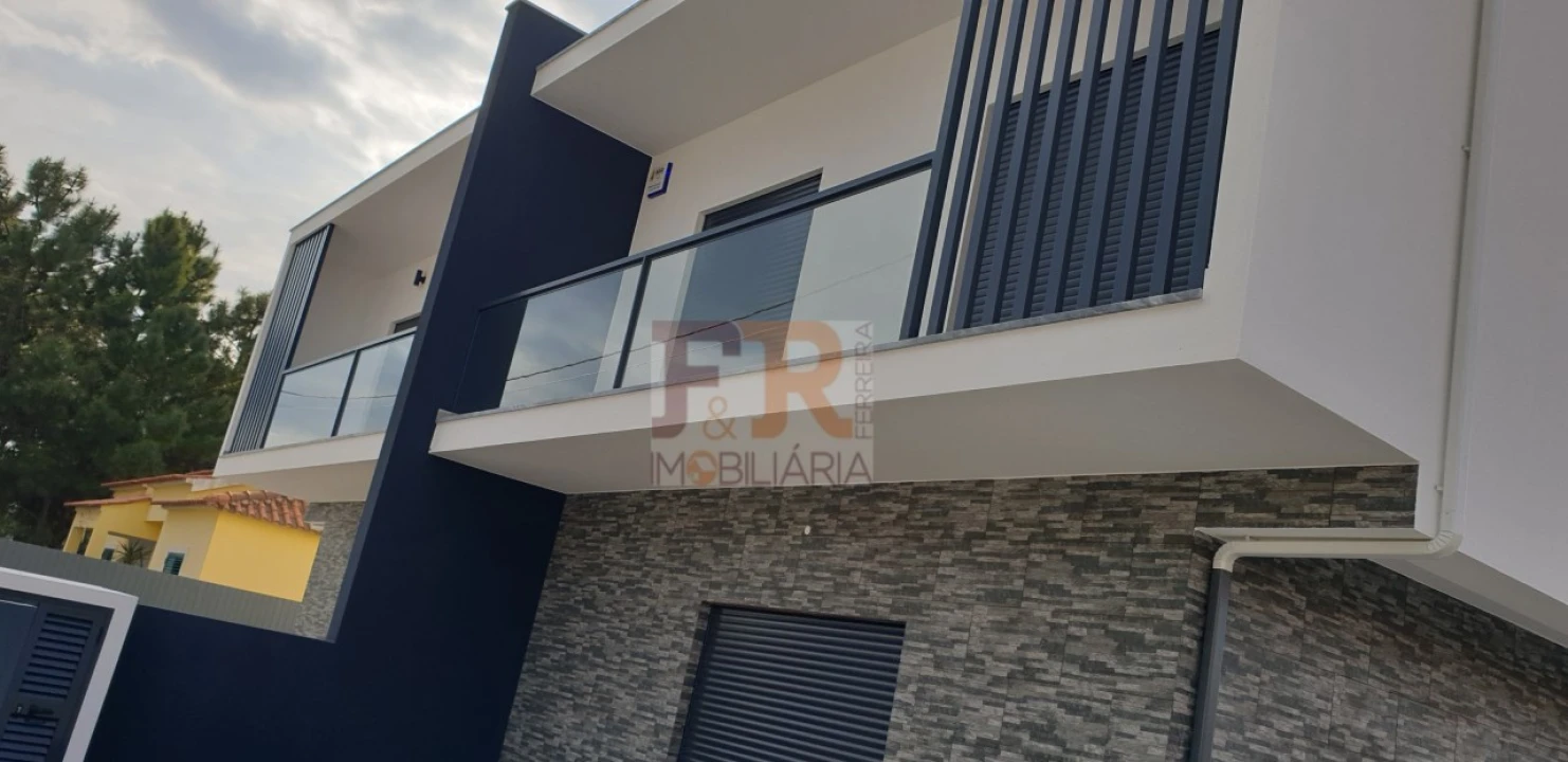 Moradia T3 para Venda em Fernao Ferro Foto 2