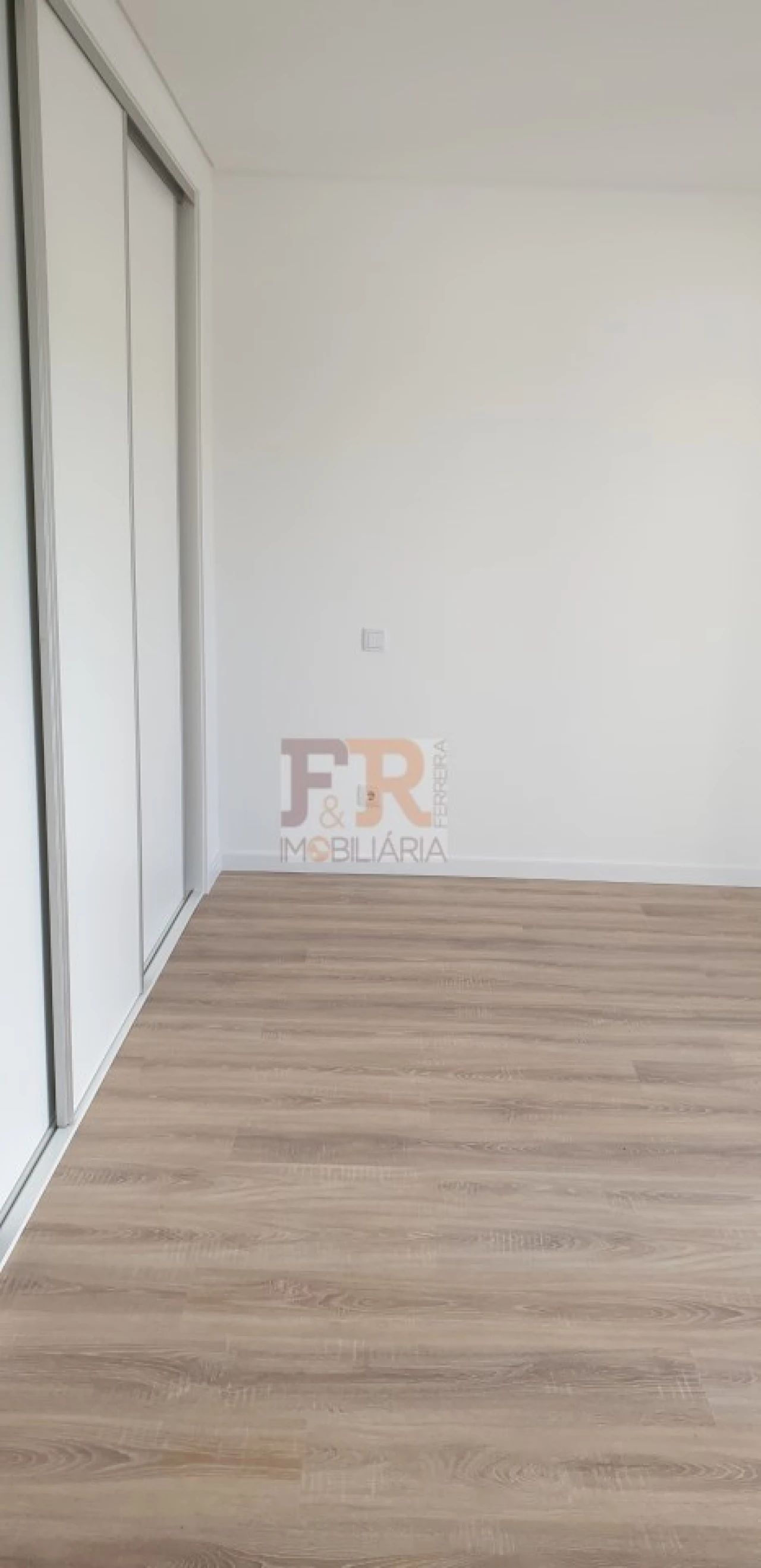 Moradia T3 para Venda em Fernao Ferro Foto 23