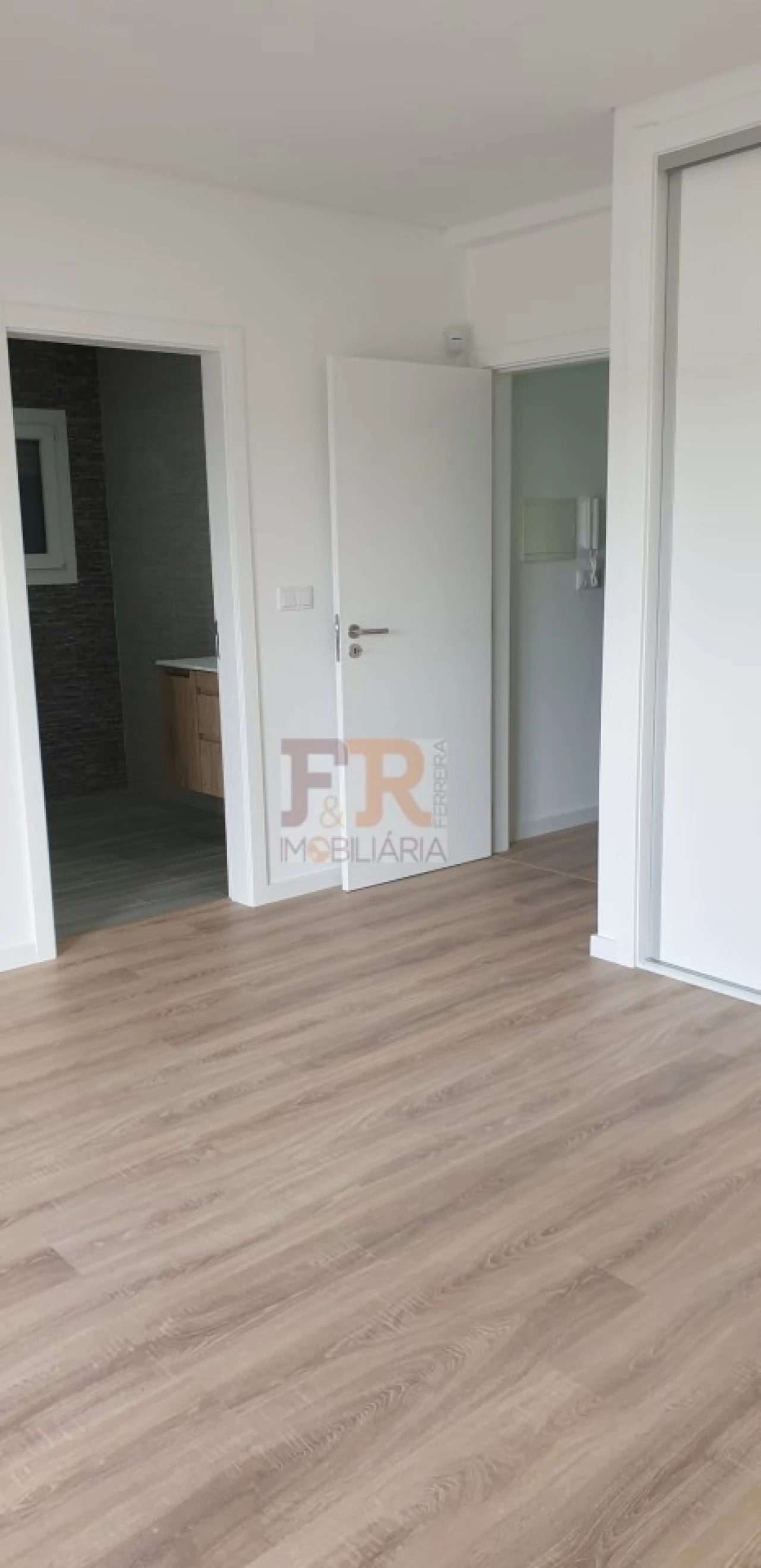 Moradia T3 para Venda em Fernao Ferro Foto 26