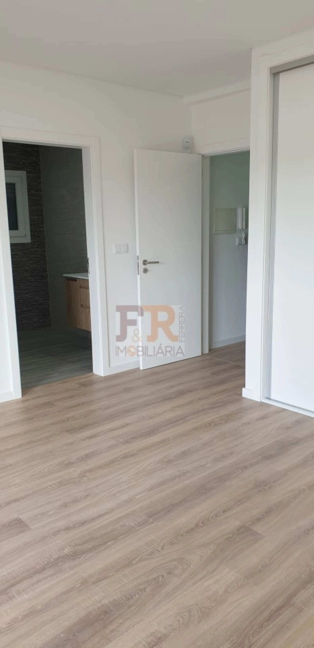 Moradia T3 para Venda em Fernao Ferro Foto 27