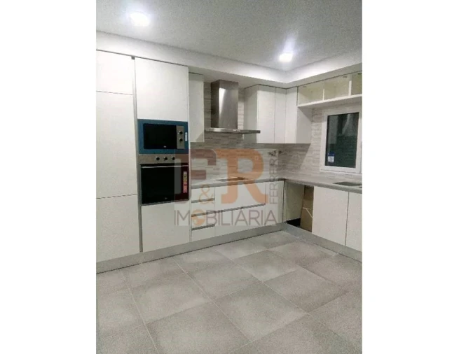 Moradia T3 para Venda em Fernao Ferro Foto 10
