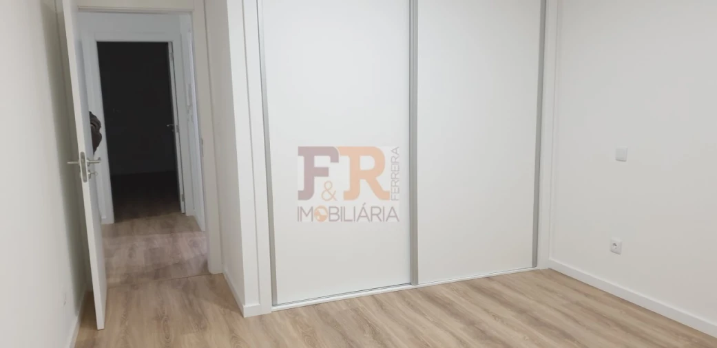 Moradia T3 para Venda em Fernao Ferro Foto 15