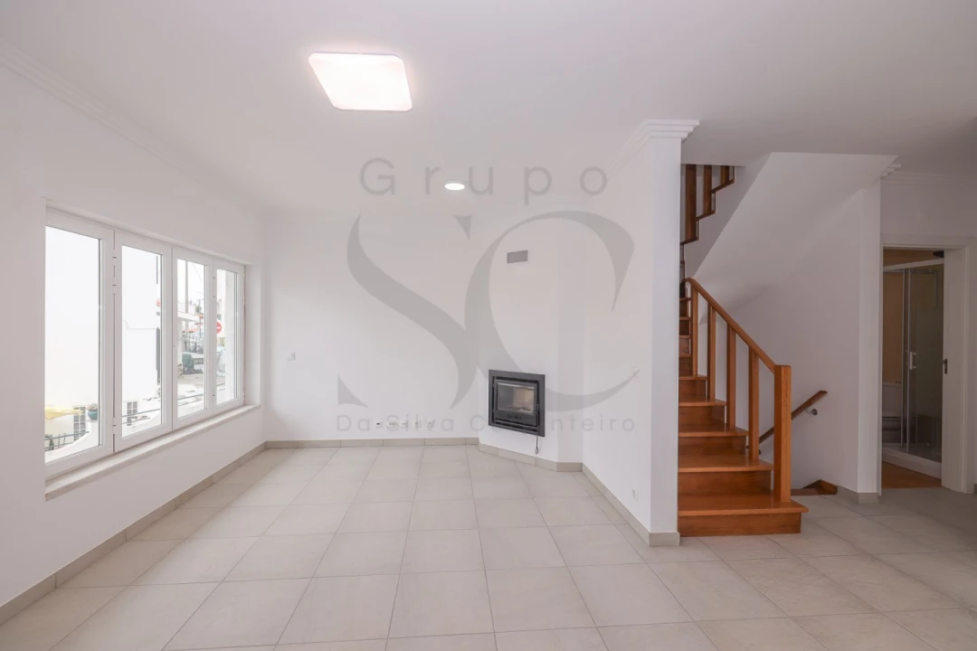 Moradia T4 para Venda em Ericeira Foto 1
