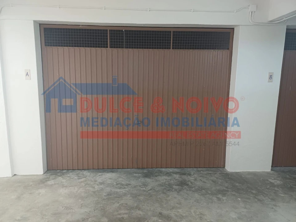 Garagem para Arrendamento em Ferrel Foto 3