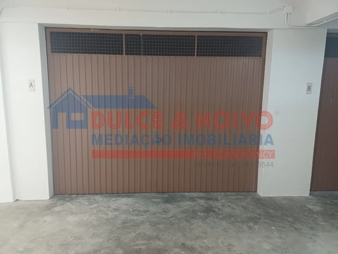 Garagem para Arrendamento em Ferrel Foto 3