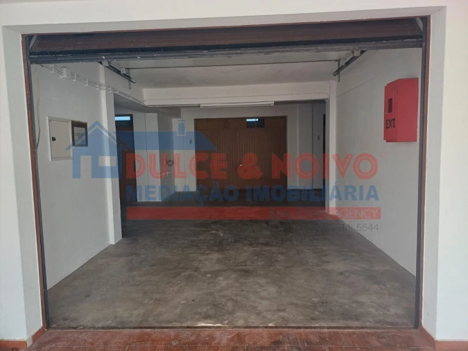 Garagem para Arrendamento em Ferrel Foto 7