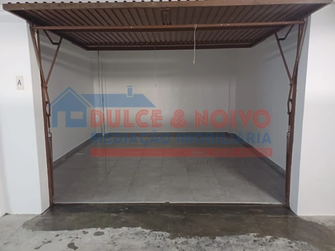 Garagem para Arrendamento em Ferrel Foto 4