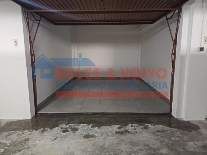 Garagem para Arrendamento em Ferrel Foto 6