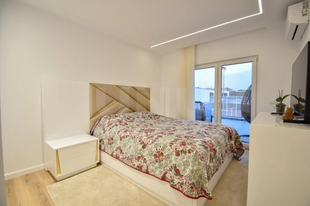 Apartamento T3 para Venda em Lourinhã e Atalaia Foto 11