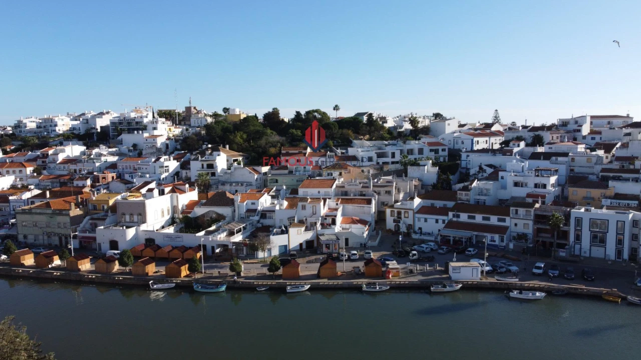 Moradia T4 para Venda em Estômbar e Parchal Foto 13